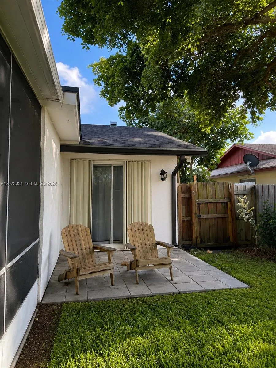 4555 Arthur St Palm Beach Gardens, FL 33418