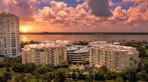 3 OCEANS WEST BOULEVARD #5B4