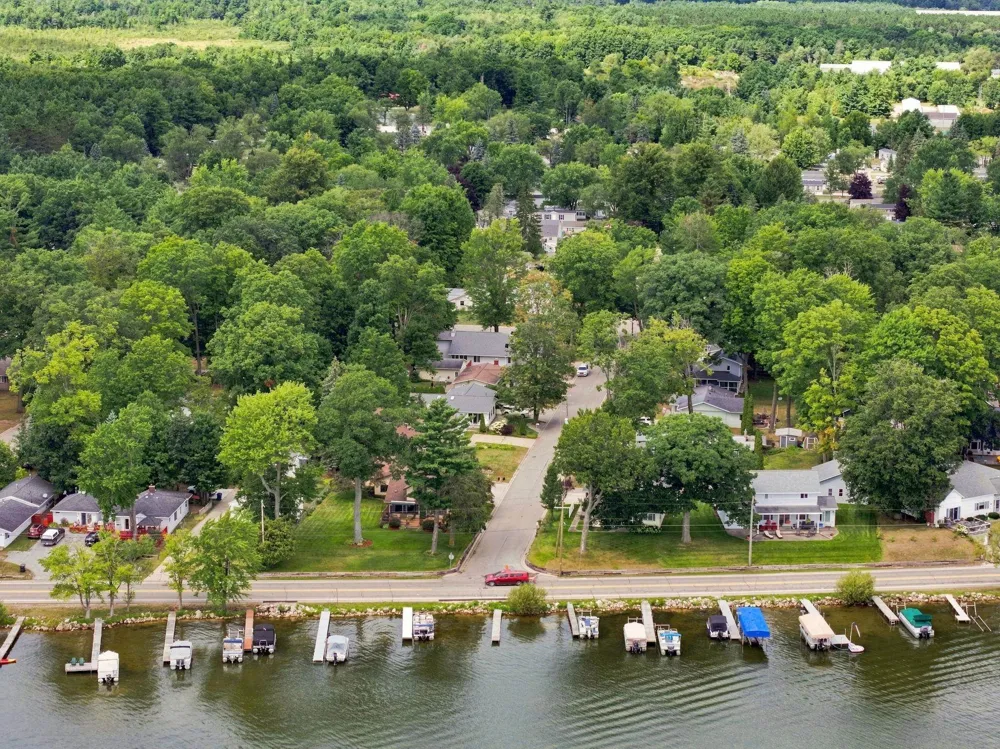 133 Winona Place Cadillac City, MI 49601