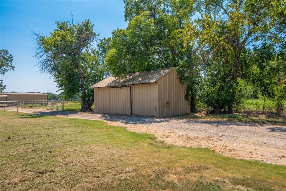 Hwy 34 Ladonia, TX 75449