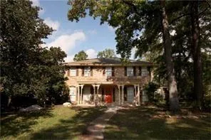 553 Roanoke St Drive