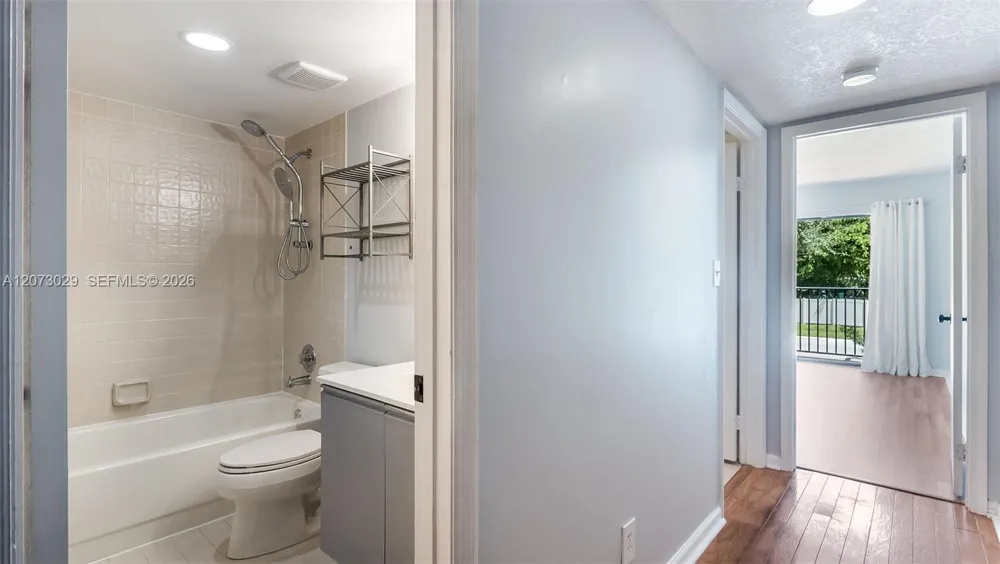 11112 Harmony Lake Cir Davie, FL 33324