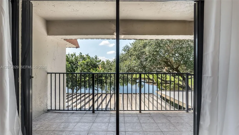 11112 Harmony Lake Cir Davie, FL 33324