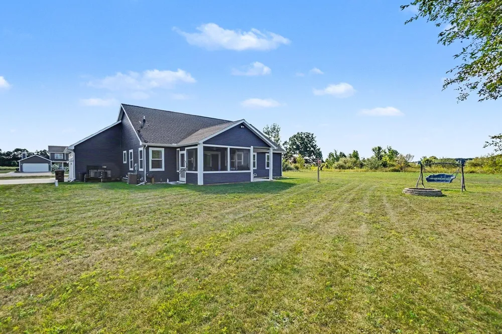1501 Whitepine Court Deerfield Township, MI 48858