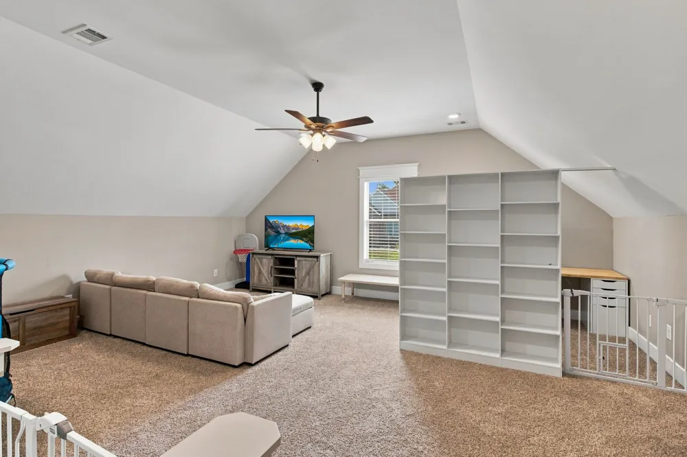 6023 W Mayflower Ct Greenbrier, TN 37073