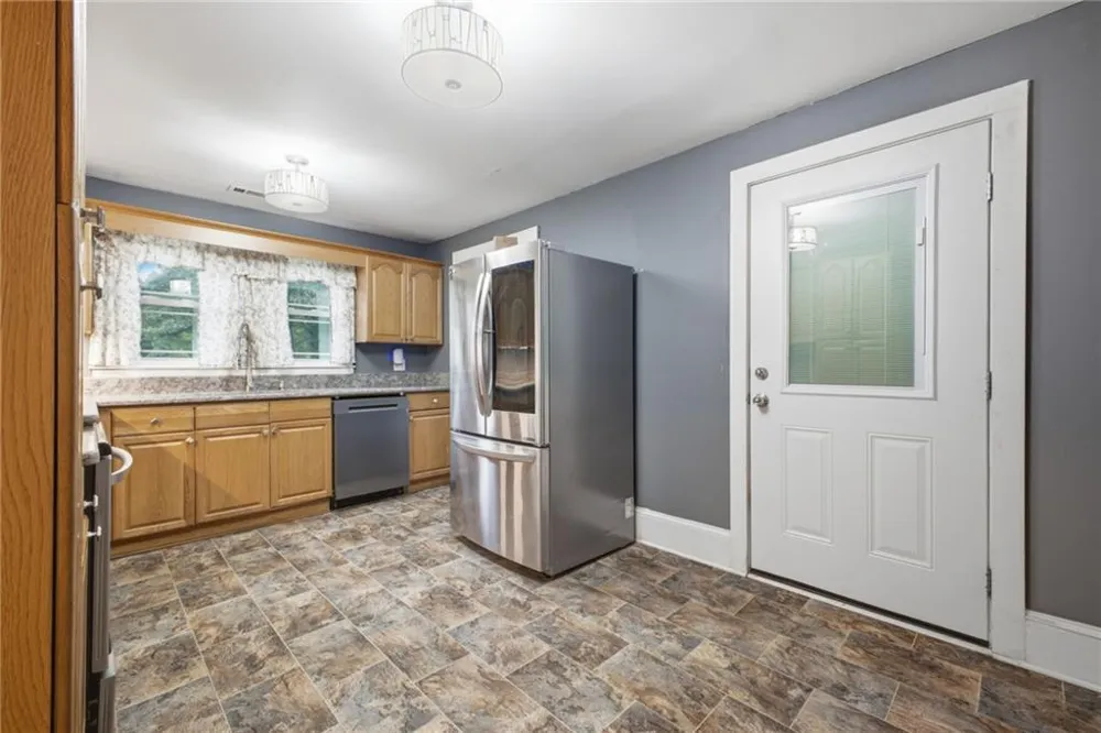 38 Nelson Street SE Silver Creek, GA 30173