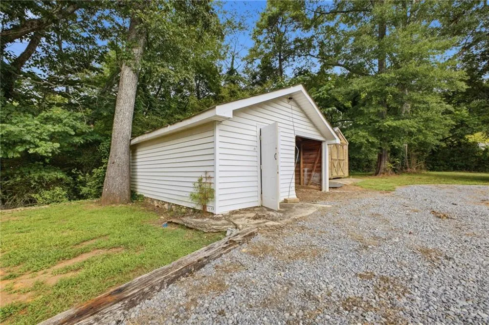 38 Nelson Street SE Silver Creek, GA 30173