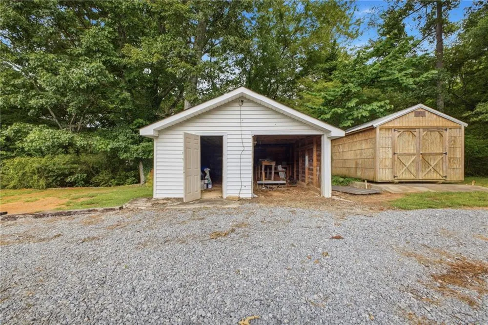 38 Nelson Street SE Silver Creek, GA 30173