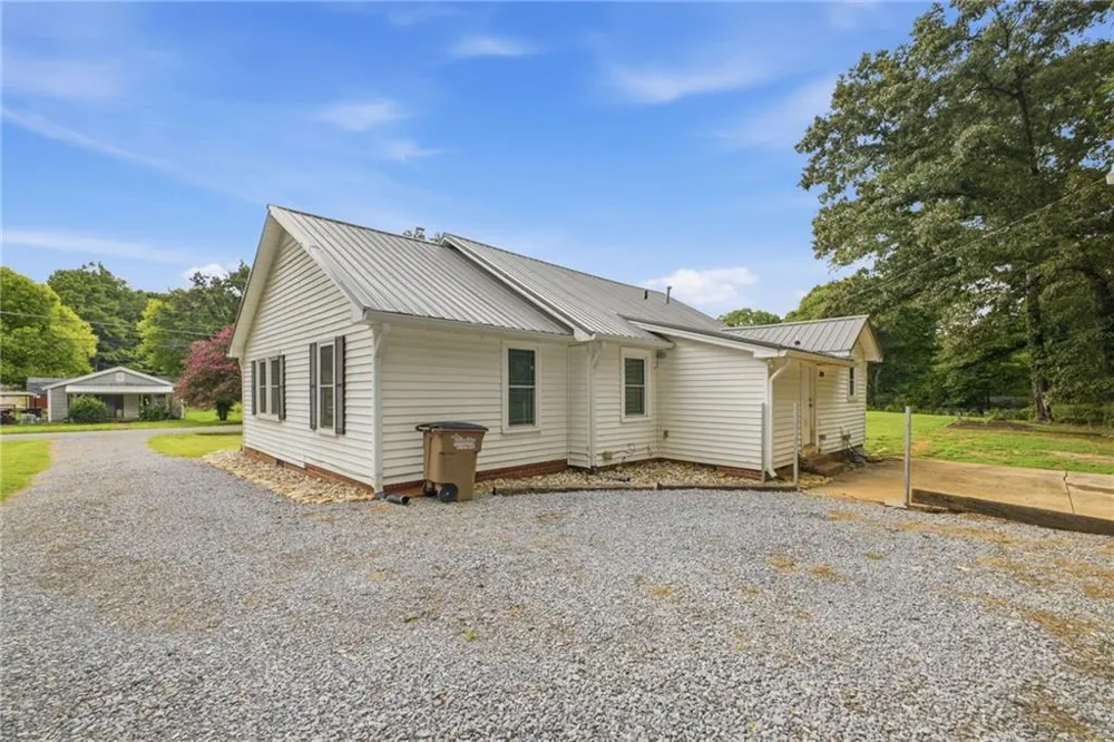 38 Nelson Street SE Silver Creek, GA 30173
