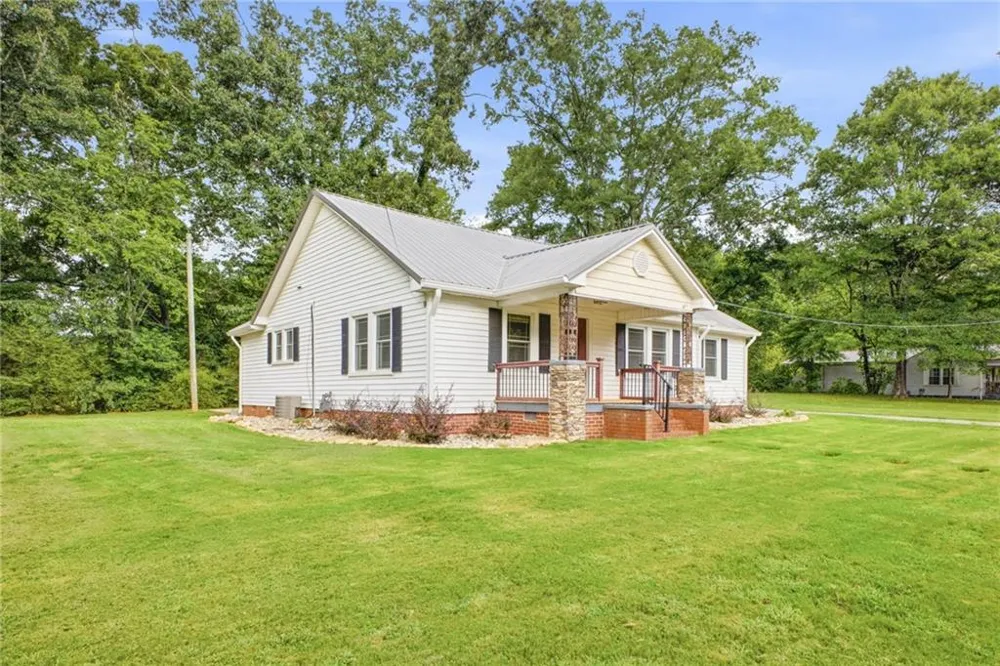 38 Nelson Street SE Silver Creek, GA 30173