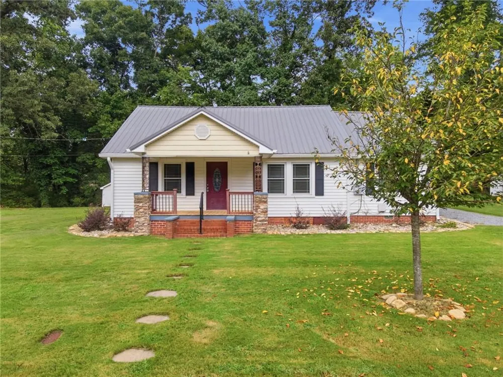 38 Nelson Street SE Silver Creek, GA 30173