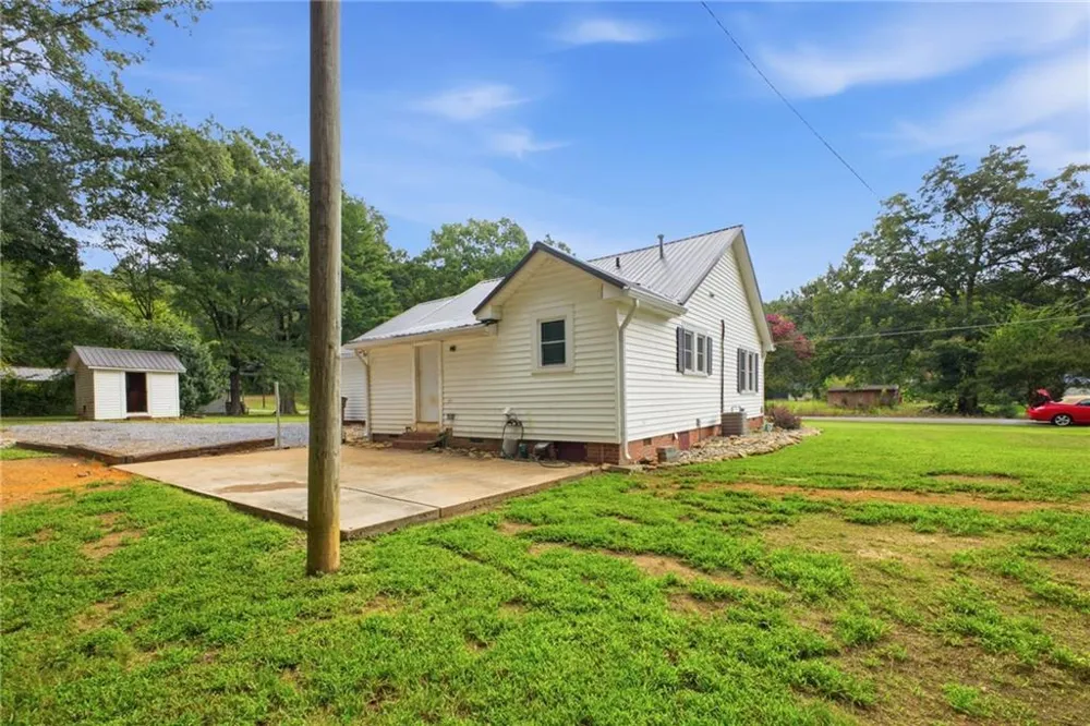 38 Nelson Street SE Silver Creek, GA 30173