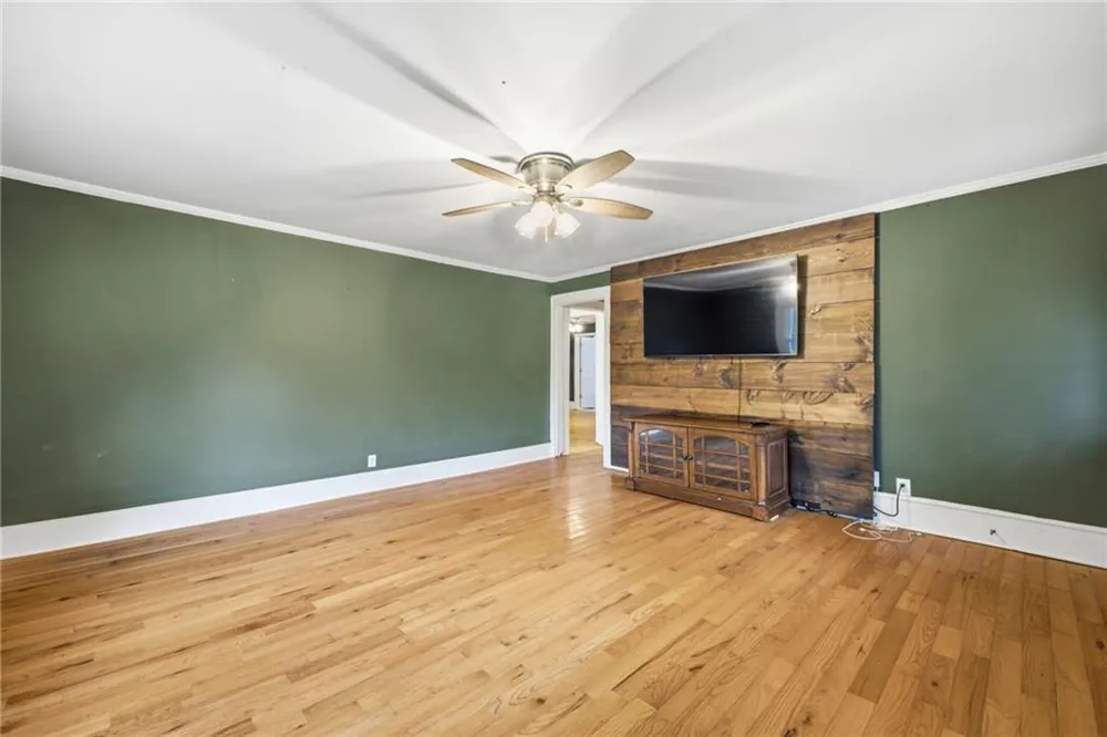 38 Nelson Street SE Silver Creek, GA 30173