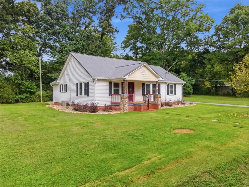 38 Nelson Street SE Silver Creek, GA 30173