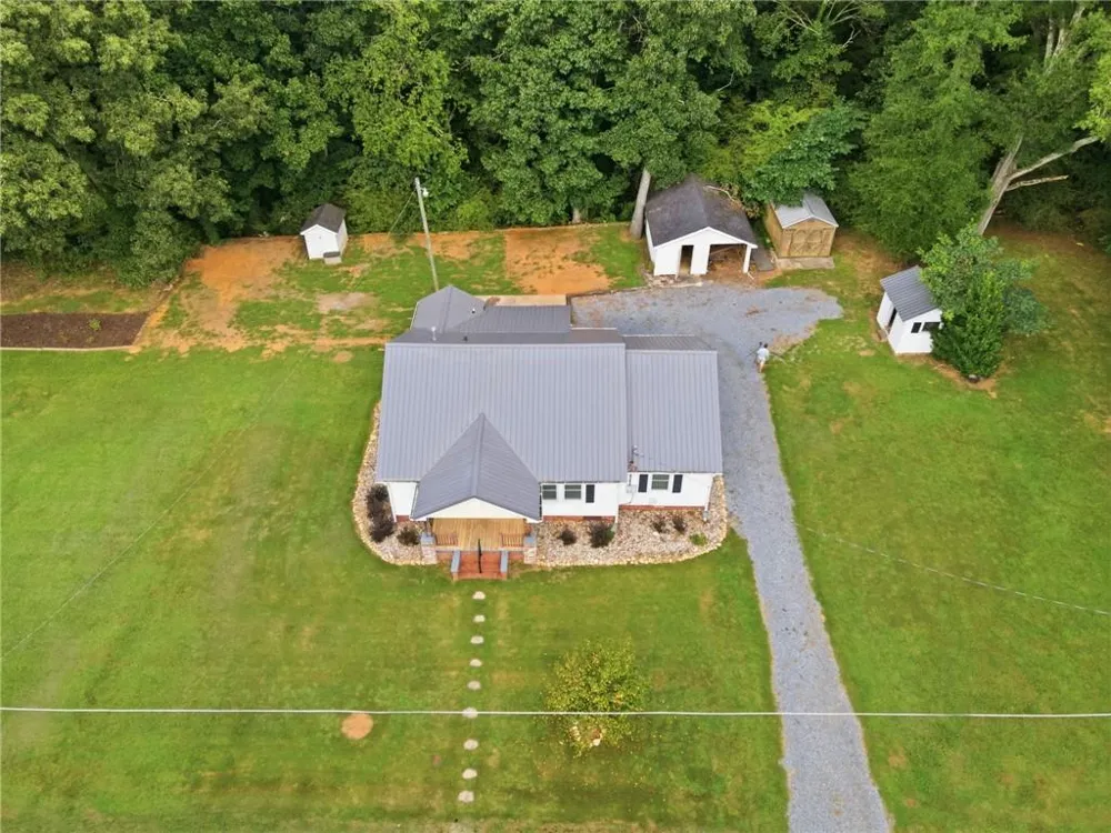 38 Nelson Street SE Silver Creek, GA 30173