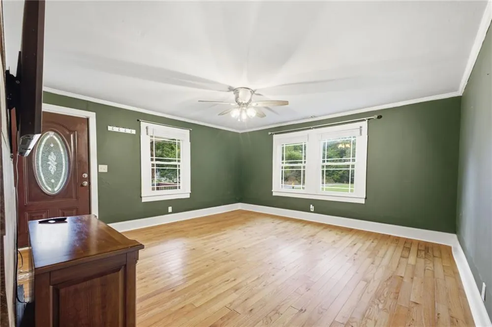 38 Nelson Street SE Silver Creek, GA 30173