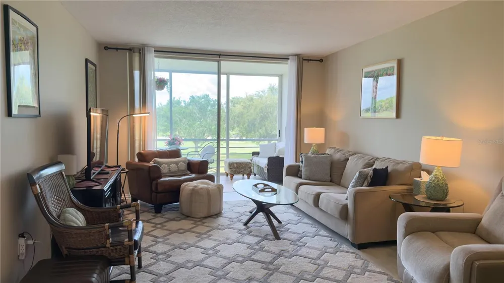 7461 W COUNTRY CLUB DRIVE #306 Sarasota, FL 34243