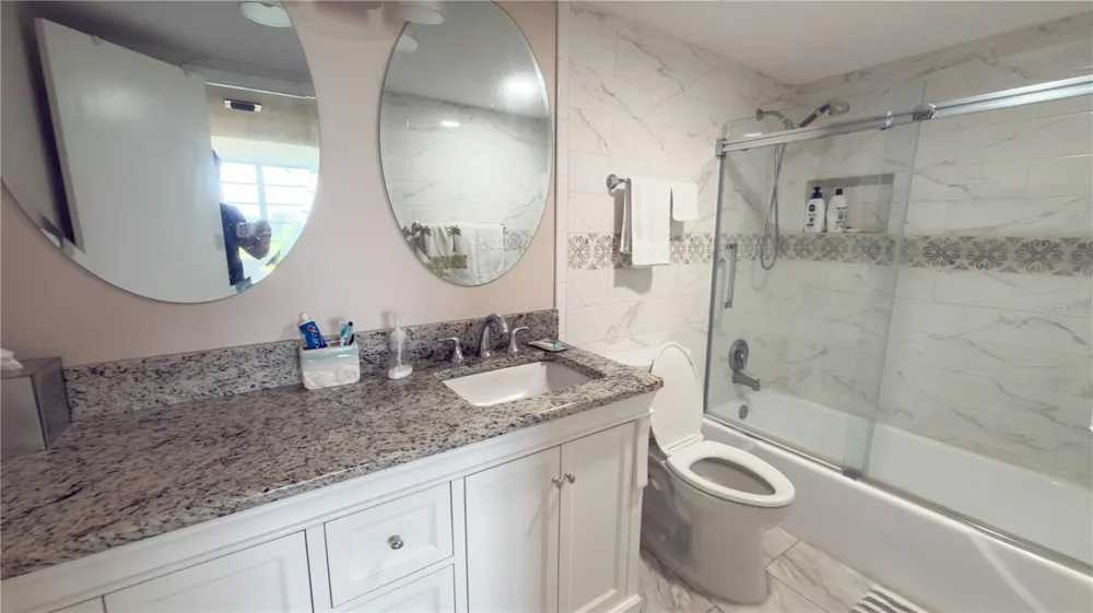 7461 W COUNTRY CLUB DRIVE #306 Sarasota, FL 34243