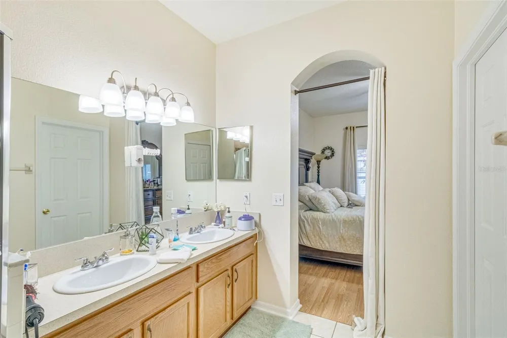 763 STAR POINTE DRIVE Seffner, FL 33584