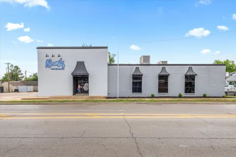 622 SE Frank Phillips Boulevard