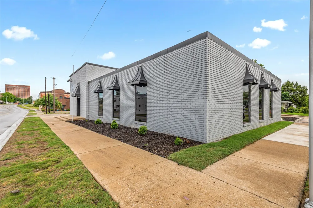 622 SE Frank Phillips Boulevard Bartlesville, OK 74003