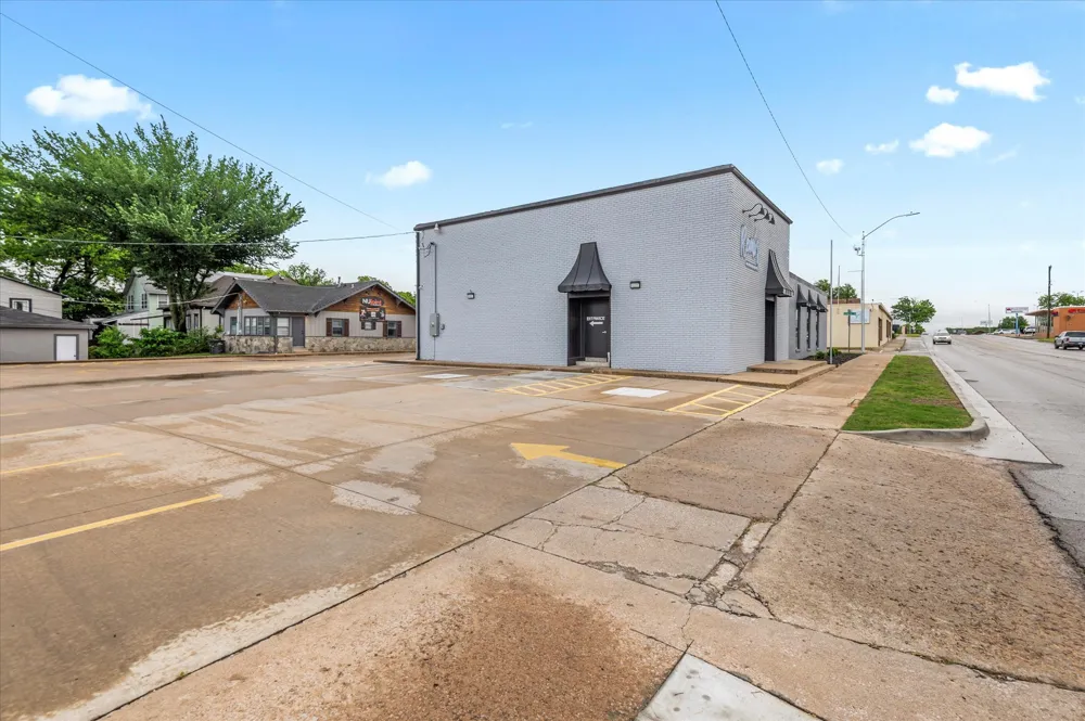 622 SE Frank Phillips Boulevard Bartlesville, OK 74003