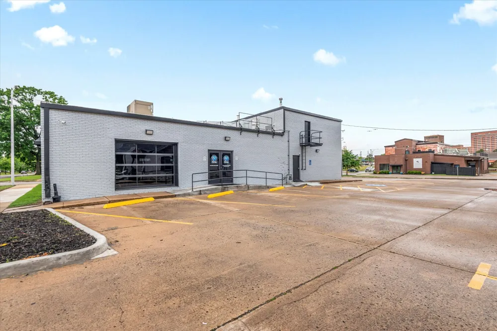 622 SE Frank Phillips Boulevard Bartlesville, OK 74003