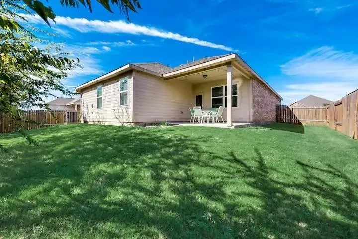 808 Oak Valley Denton, TX 76209