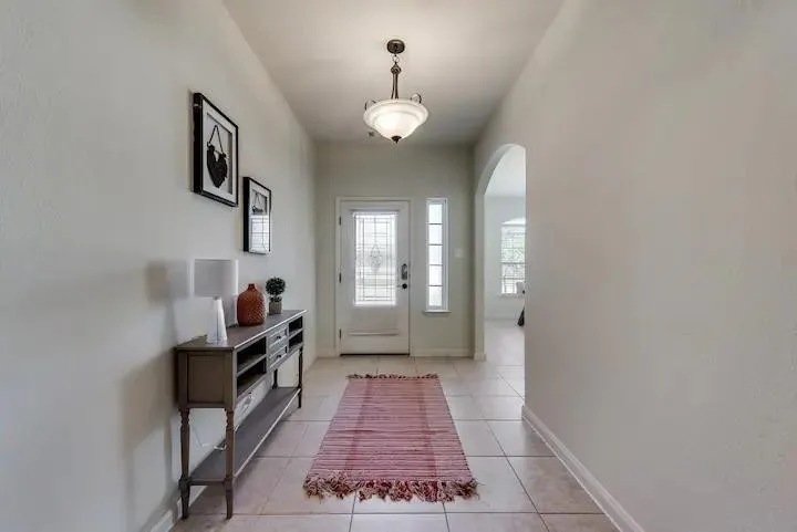 808 Oak Valley Denton, TX 76209