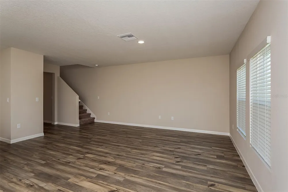 2154 LAWSON WAY Zephyrhills, FL 33541