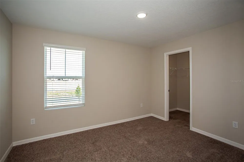 2154 LAWSON WAY Zephyrhills, FL 33541