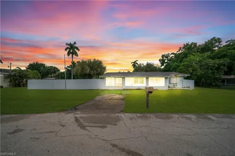 77 Glenmont Drive W