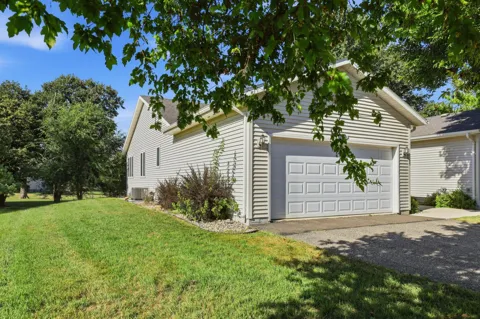 330 Sunfish Court