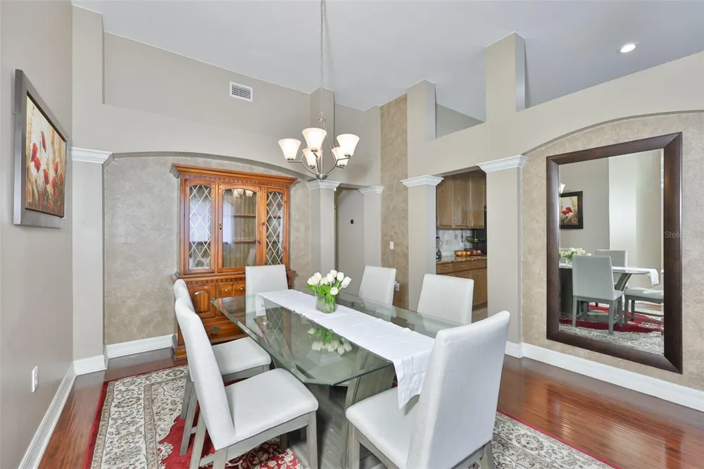 7318 GUILFORD PINE LANE Apollo Beach, FL 33572