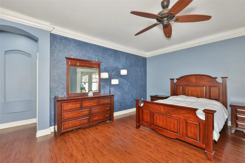 7318 GUILFORD PINE LANE Apollo Beach, FL 33572