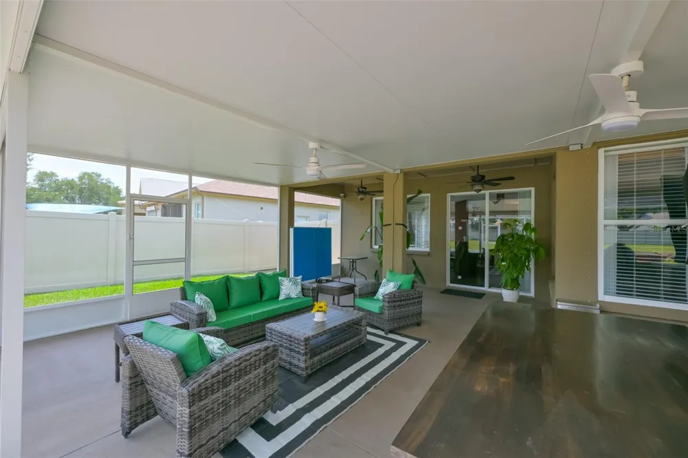 7318 GUILFORD PINE LANE Apollo Beach, FL 33572