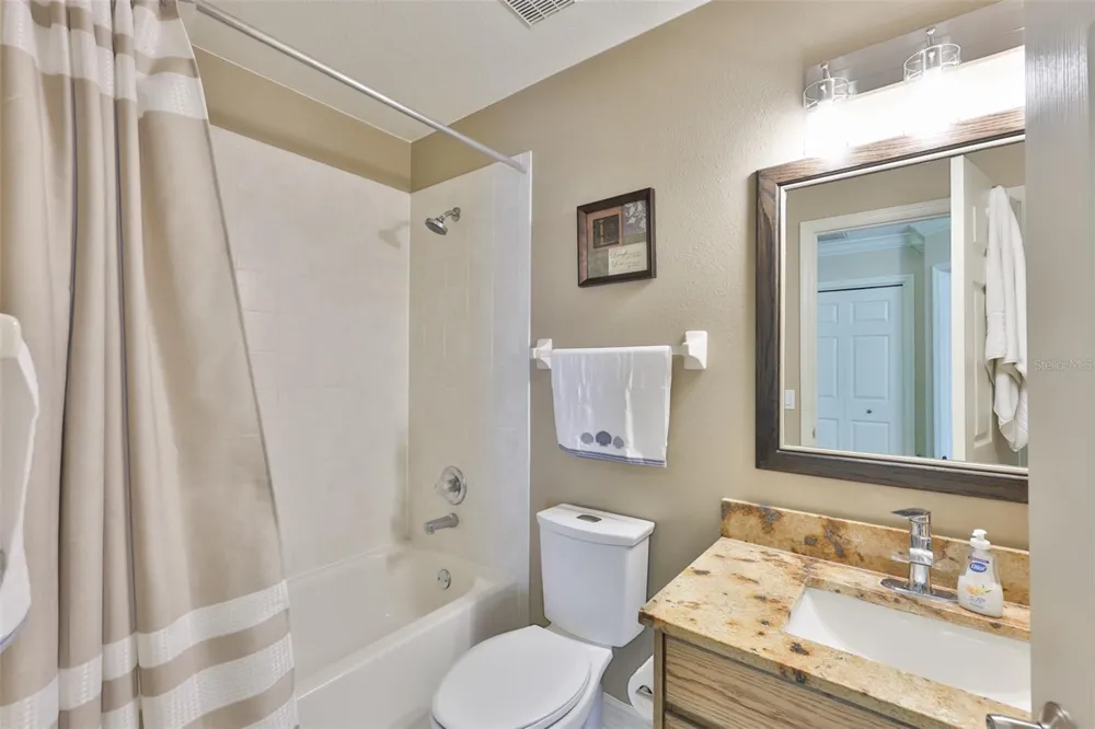 7318 GUILFORD PINE LANE Apollo Beach, FL 33572