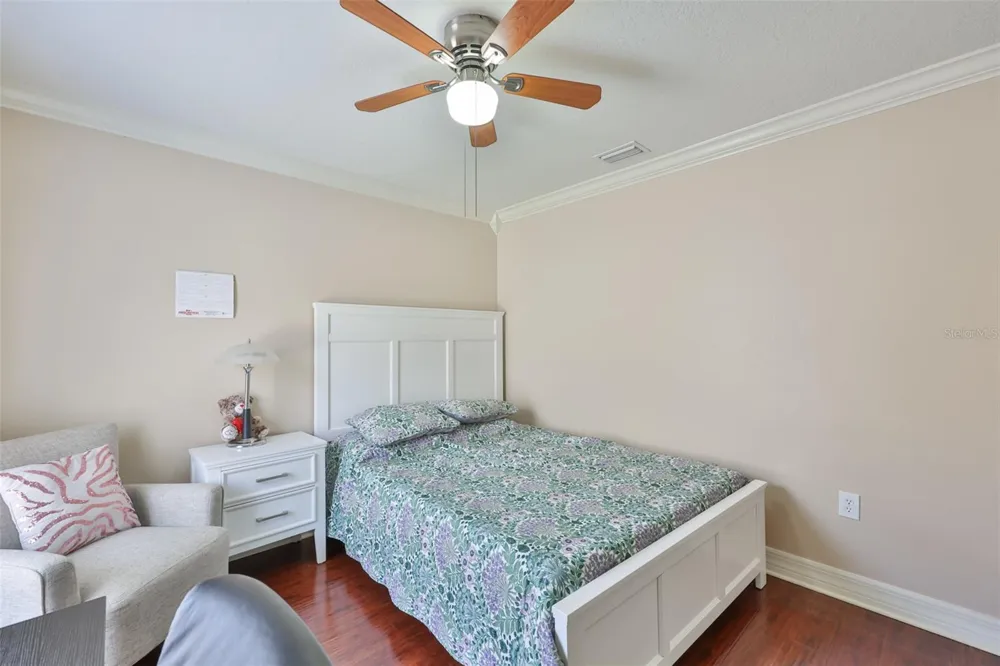 7318 GUILFORD PINE LANE Apollo Beach, FL 33572