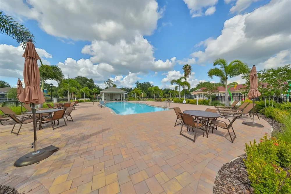7318 GUILFORD PINE LANE Apollo Beach, FL 33572