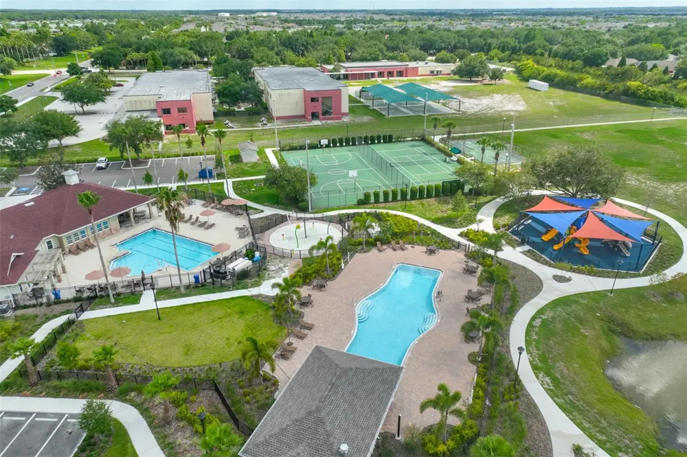 7318 GUILFORD PINE LANE Apollo Beach, FL 33572
