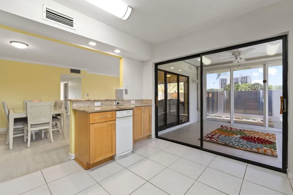 3209 S Lakeview Circle #8-101 Hutchinson Island, FL 34949