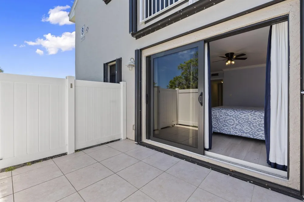 3209 S Lakeview Circle #8-101 Hutchinson Island, FL 34949