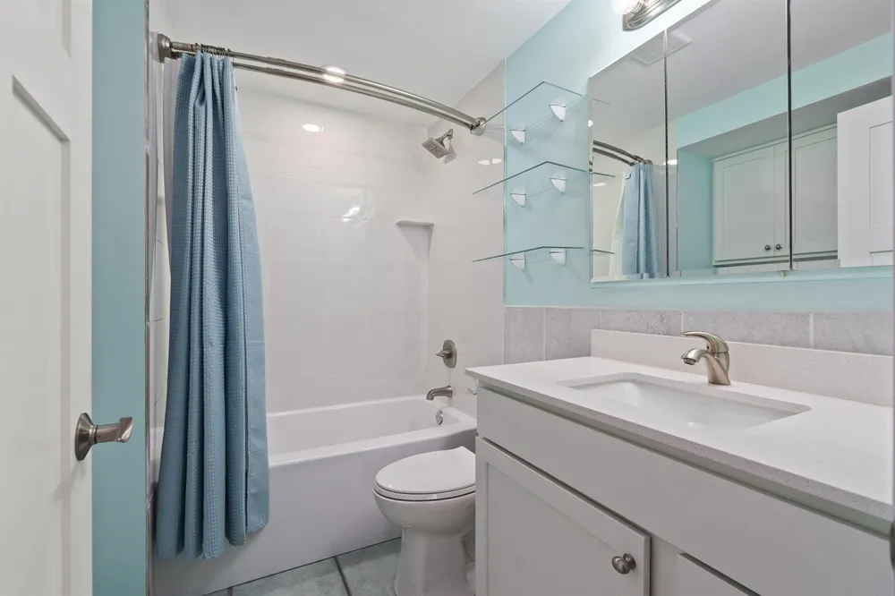 3209 S Lakeview Circle #8-101 Hutchinson Island, FL 34949