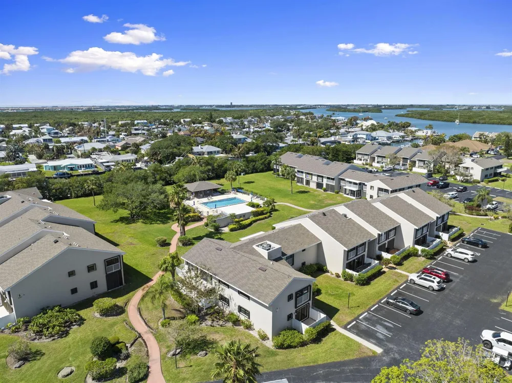 3209 S Lakeview Circle #8-101 Hutchinson Island, FL 34949