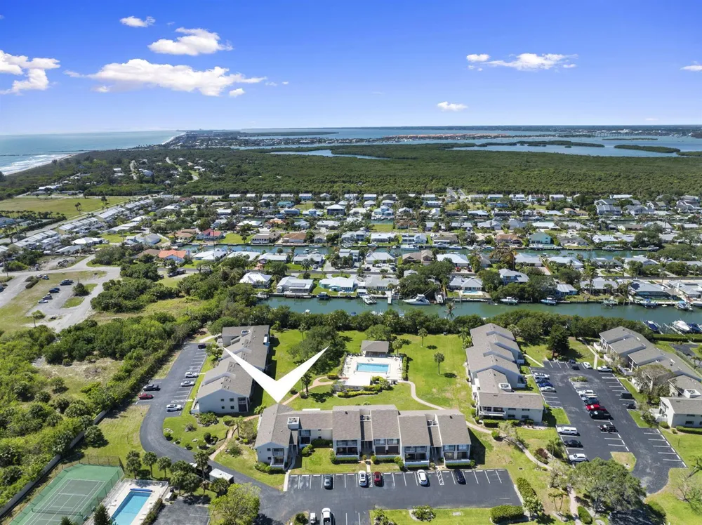 3209 S Lakeview Circle #8-101 Hutchinson Island, FL 34949