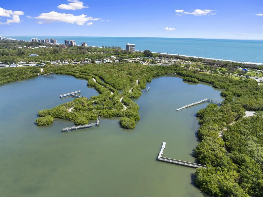 3209 S Lakeview Circle #8-101 Hutchinson Island, FL 34949