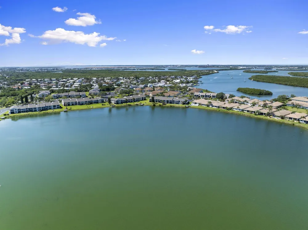 3209 S Lakeview Circle #8-101 Hutchinson Island, FL 34949