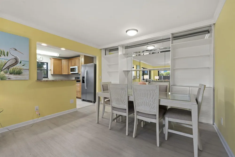 3209 S Lakeview Circle #8-101 Hutchinson Island, FL 34949