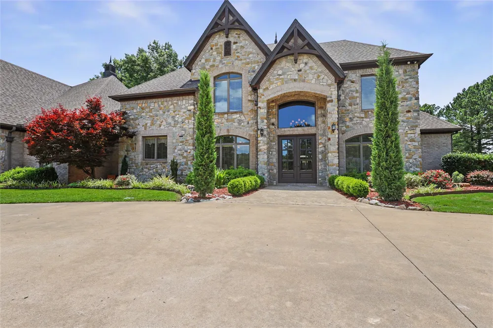 870 Cherry Springs Drive Tahlequah, OK 74464