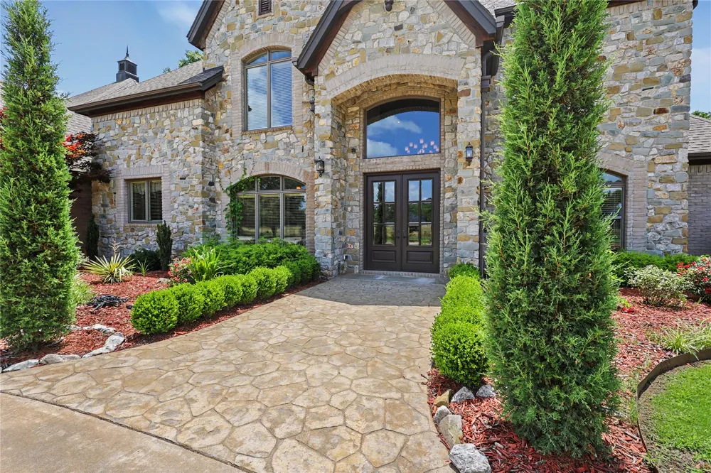 870 Cherry Springs Drive Tahlequah, OK 74464